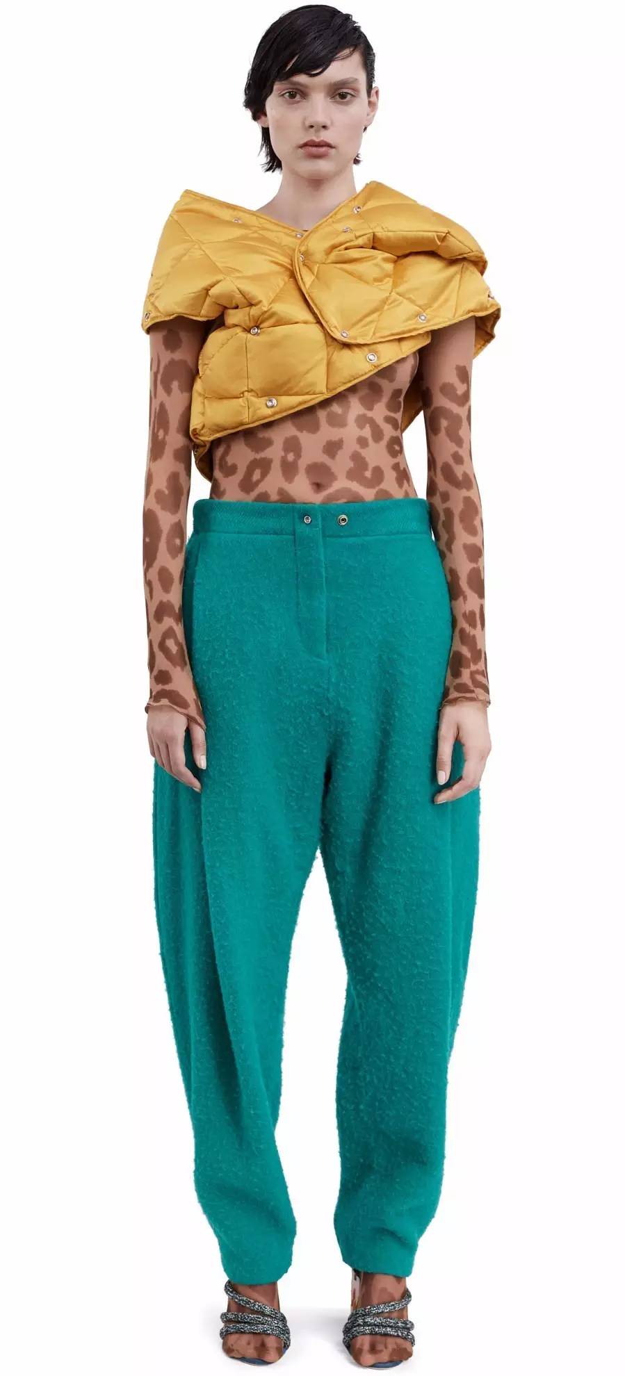 小个子冬季羽绒服怎么挑选,时髦的羽绒服推荐