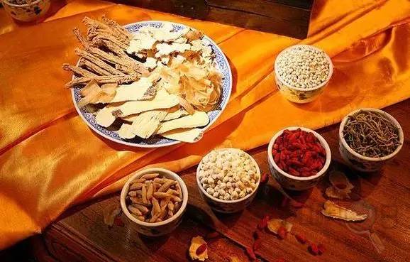 舌头看健康11种舌象代表的疾病,怎样的舌头才是健康的图片