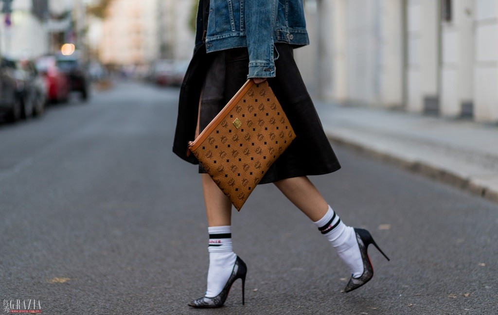 vetements袜子鞋白,vetements袜靴