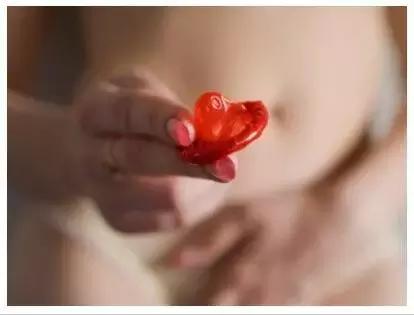 一次不安全*行为性**,感染HIV的可能性有多大