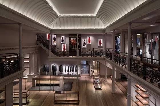 霓裳影｜还穿成衣？NoNoNo，西装还是定制的好