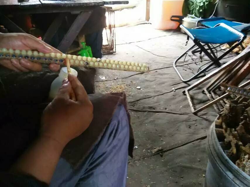 蜂王浆不同于化妆品的保健美容作用