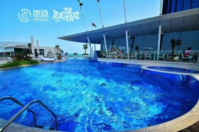 别以为迪拜有多好,在迪拜真的有黄金跑车吗