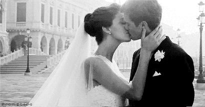 爱爱的时候憋了泡尿，爽完之后彻底懵了……