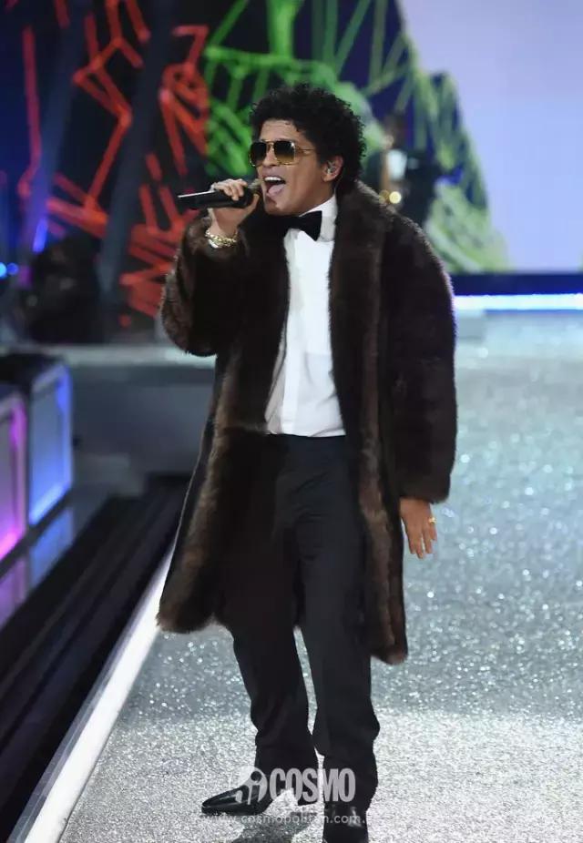 维密秀中国四美走秀,16年维密中国风