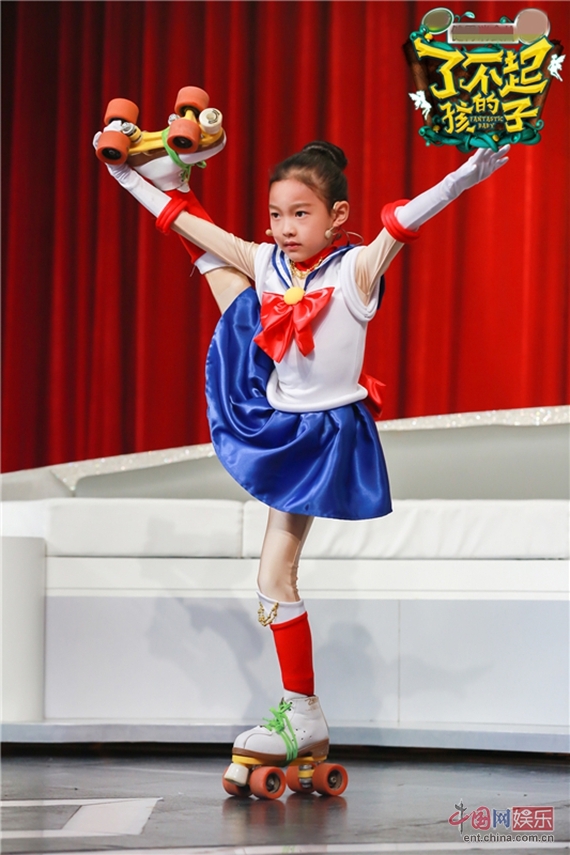 《了不起的孩子》昆凌被吓哭轮滑女孩车底飙速