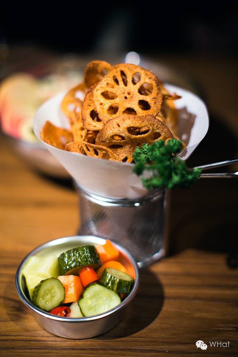 这家漫咖啡旗下的韩餐酒吧终于开到武汉，能俯瞰武汉天地凌晨夜景