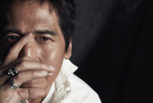 三十年前他唱碎了众人的心，如今终于负责任了！