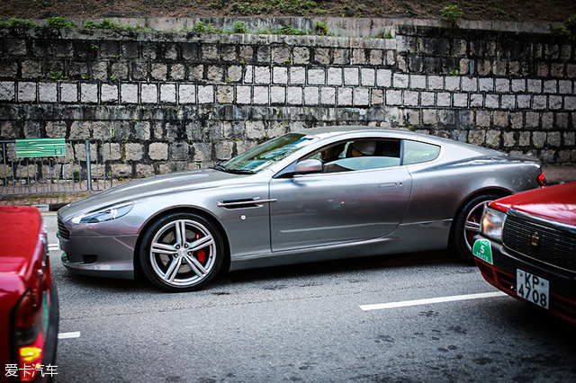 港澳旅游偶遇各路有趣改装车