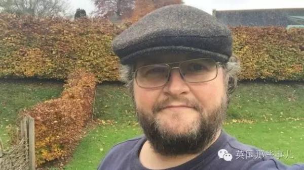 暖闻｜爱心不停产，中国厂家为英自闭男孩重制够用一生的水杯