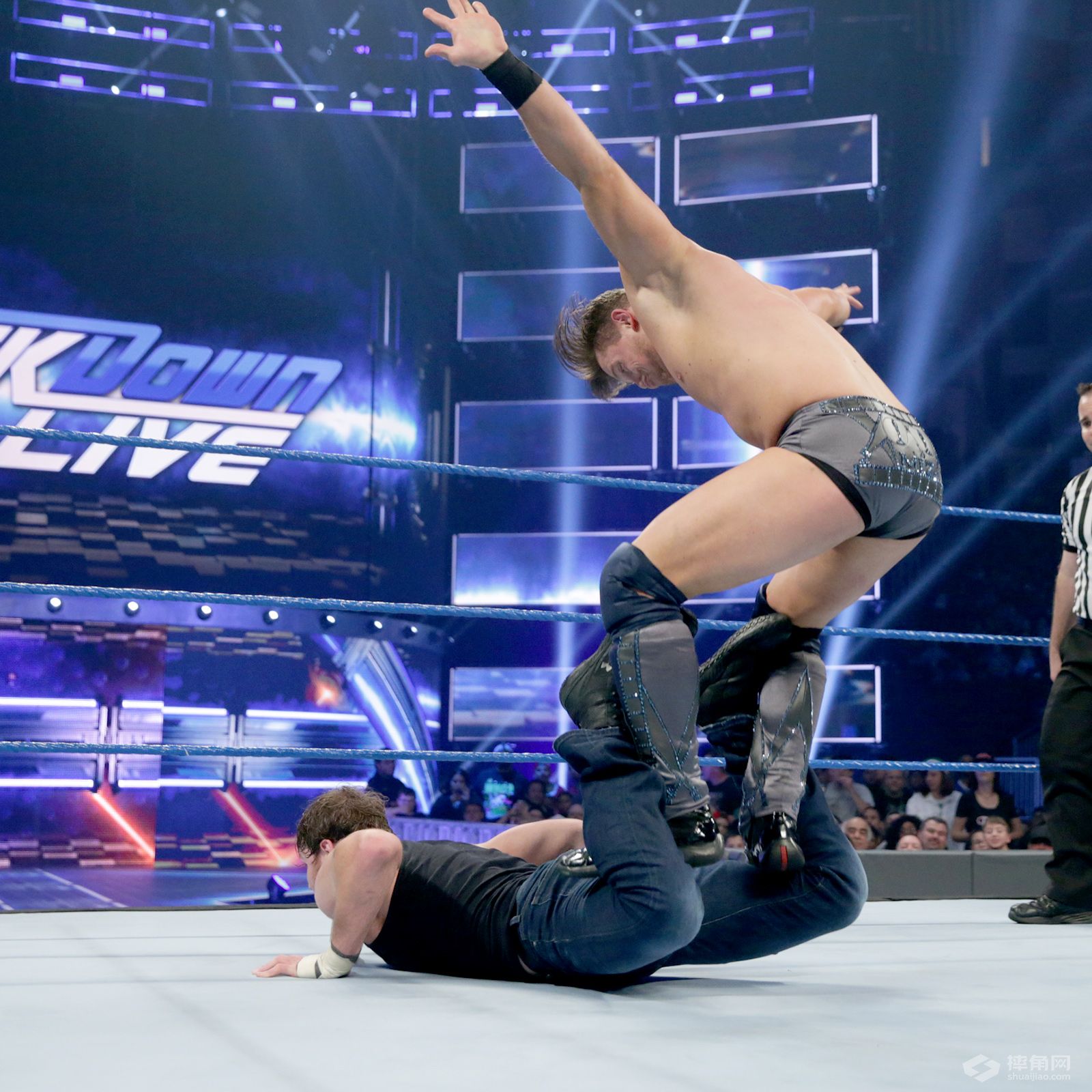 WWE驸马爷风云决战RVD！凯恩抛摔毕雪夫获全场欢呼！