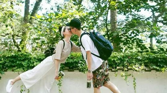 我到底爱不爱她故事,我到底爱不爱他完整版