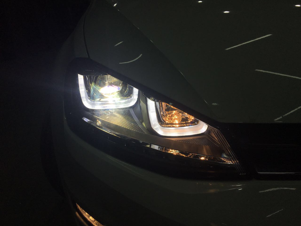 车灯都是爱车上必不可少的部件,汽车车灯多亮合理吗