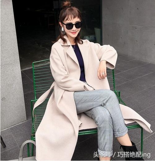 女士冬季穿搭显高显瘦,长外套这样穿显高显瘦