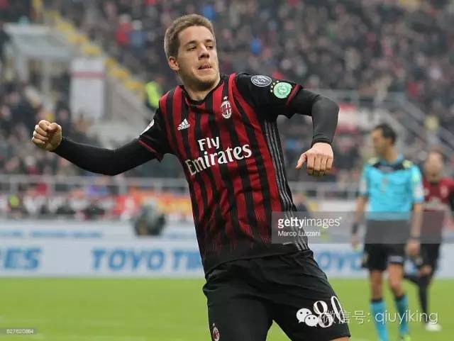 ac米兰永久退役11号球衣,ac米兰球衣offwhite