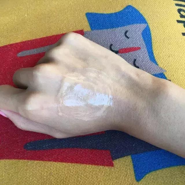 植村秀臻萃洁颜油用法,植村秀琥珀臻萃洁颜油区别