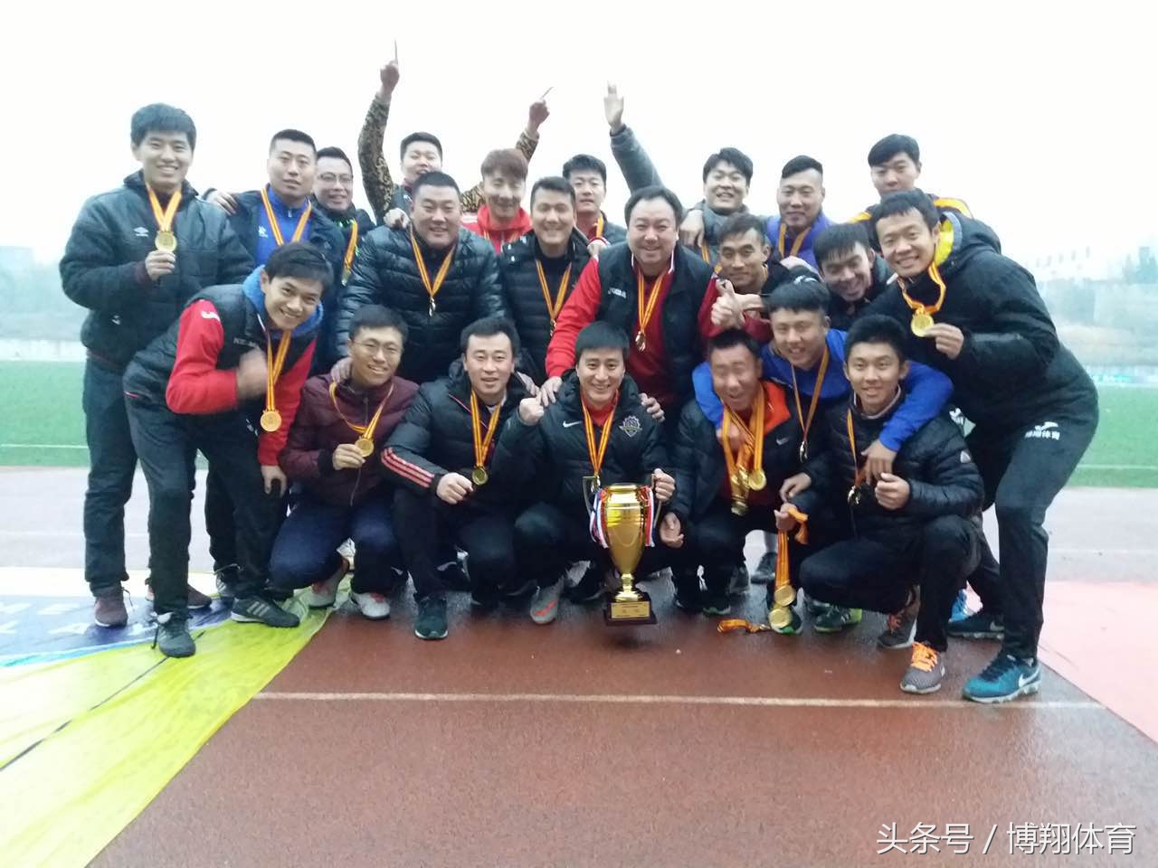 六年级足球比赛日记,六年级的足球赛日记