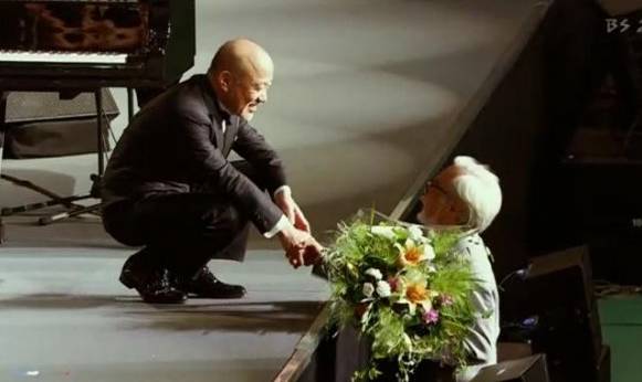 久石让只给宫崎骏配乐吗,宫崎骏背景音乐久石让