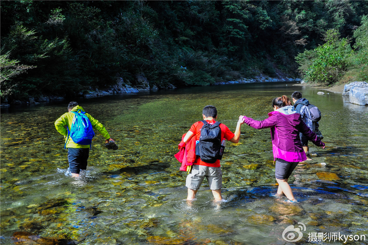 侠之梦受邀参与恩施坪坝营线路测试，冬季溯溪，冰冷刺骨，第一天
