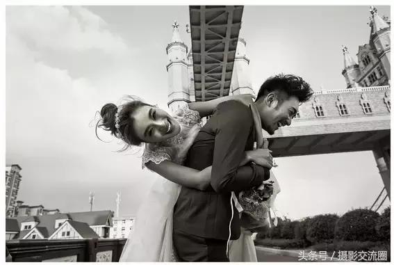 沙滩婚纱照姿势创意大全,男士婚纱照姿势和表情技巧