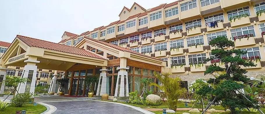 情侣每年都去一个地方拍照,情侣旅行同一个地方拍照