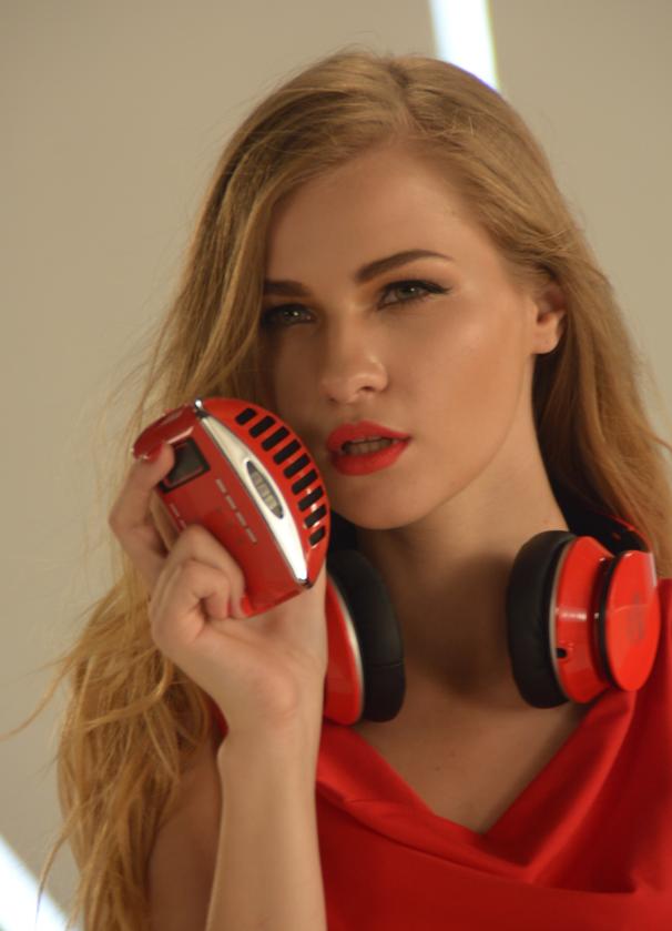 唱歌一登台就紧张唱不好怎么办,唱歌的时候紧张音不稳怎么办