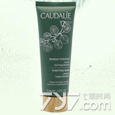 皮肤出油厉害敷保湿面膜,皮肤出油贴什么面膜好用