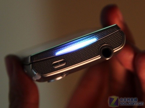 一年等待竟没进步？索尼爱立信X2评测