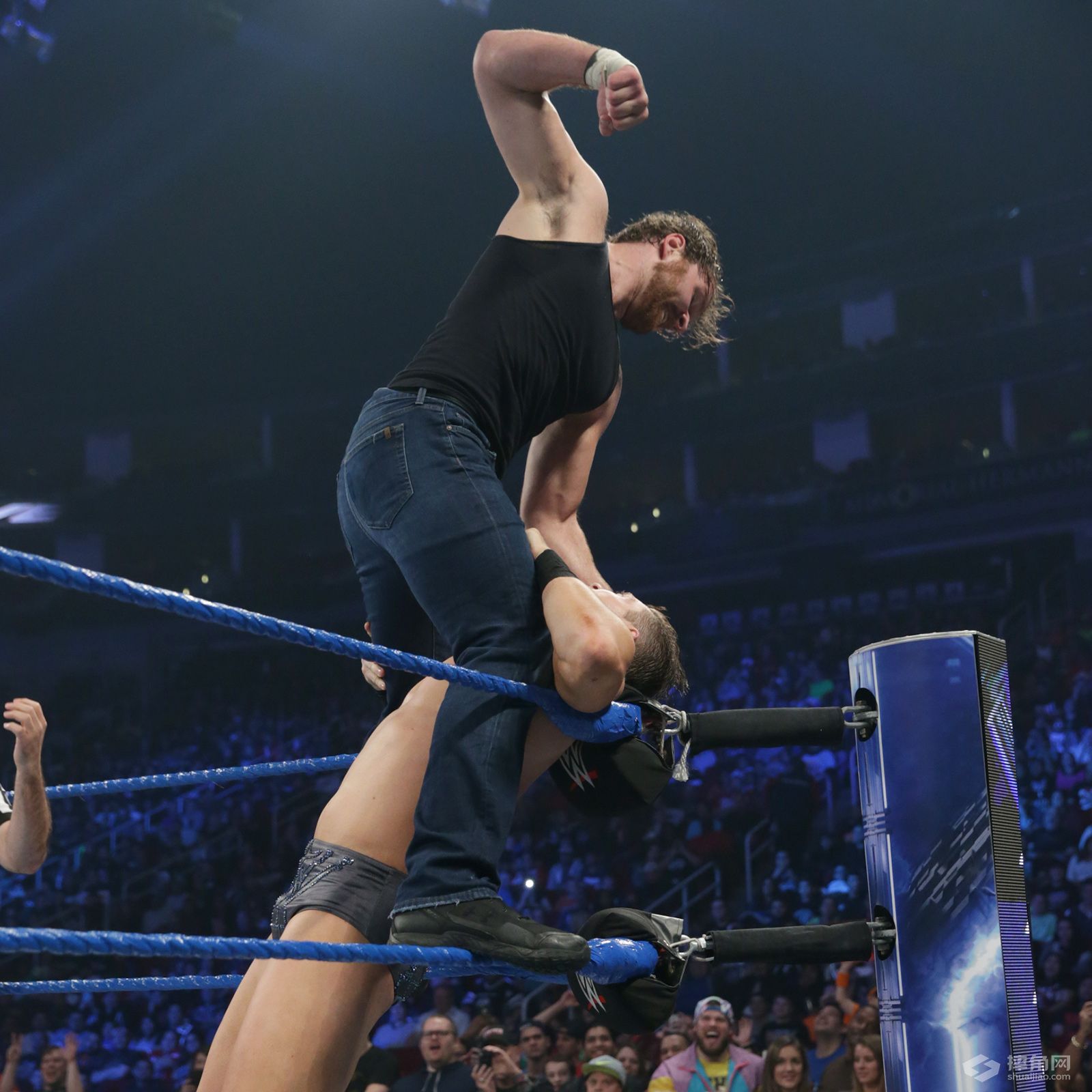 WWE驸马爷风云决战RVD！凯恩抛摔毕雪夫获全场欢呼！