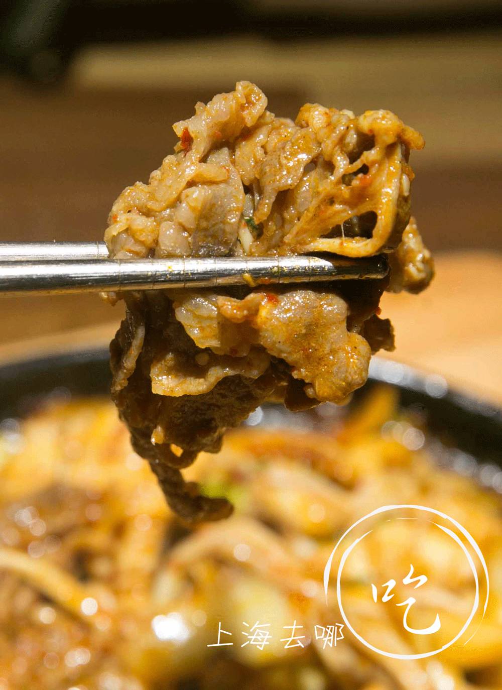 魔都这家店有一只“浴火焚身”的韩国鸡，一群人竟然抢着去滚菜单！