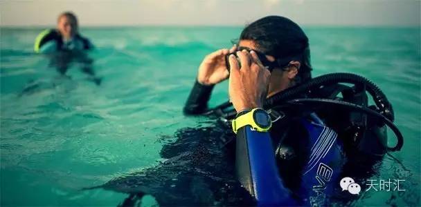 詹姆斯邦德戴的什么表,聊聊詹姆斯邦德电影里的腕表