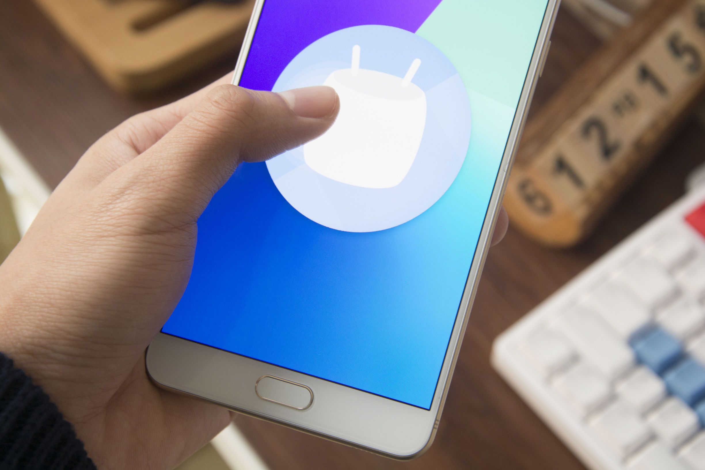 巨屏三星手机,三星c9pro用了7年了