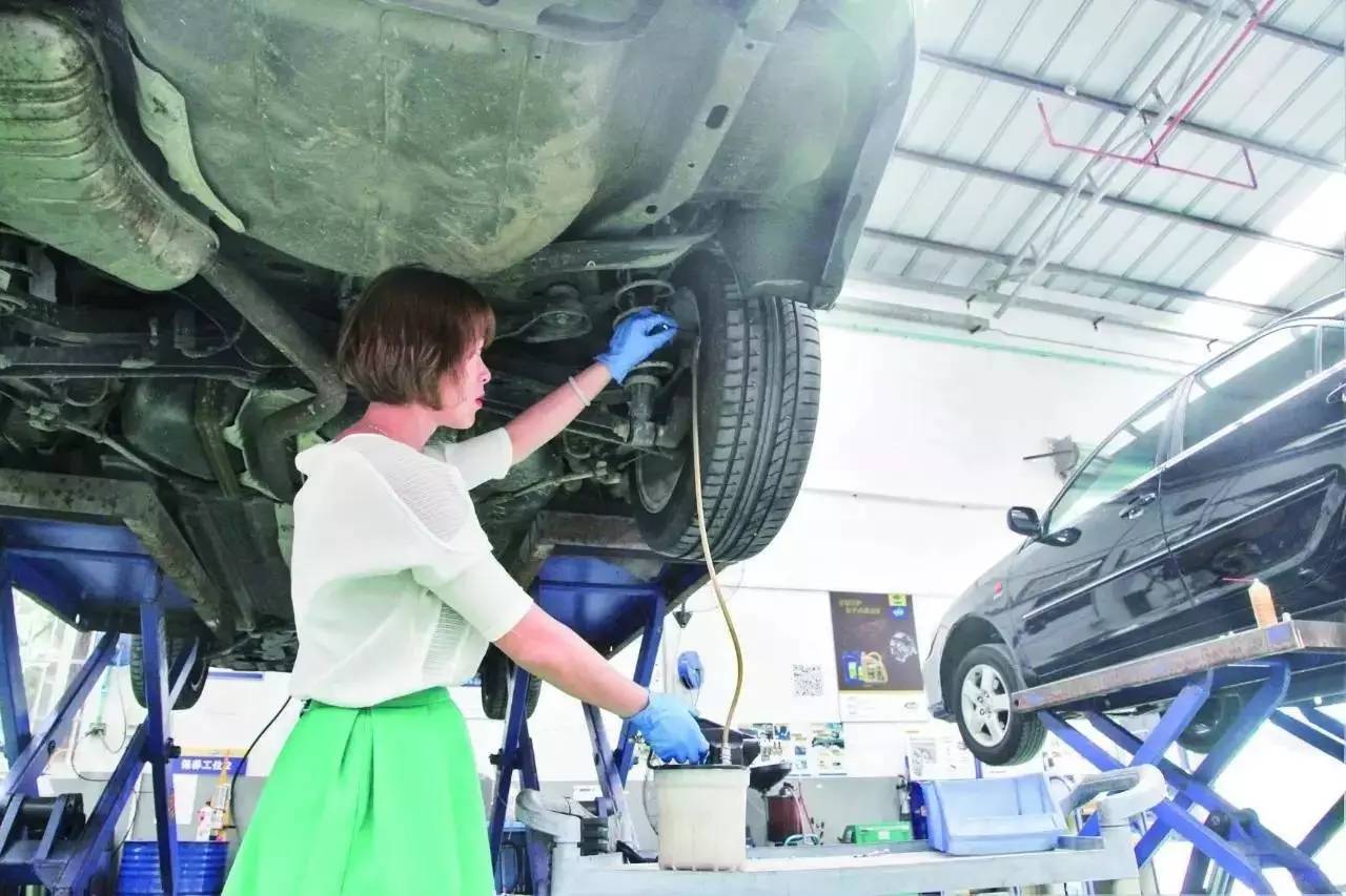 急刹车这1米的差距就可能决定你我的生死!(三)