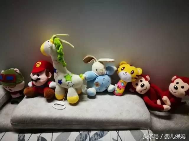 宝宝玩具真的越多越好吗,宝宝的玩具多一点好还是少一点