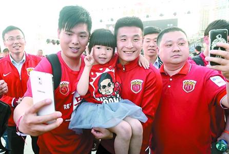 中超球迷最震撼的视频,中超最感人球迷