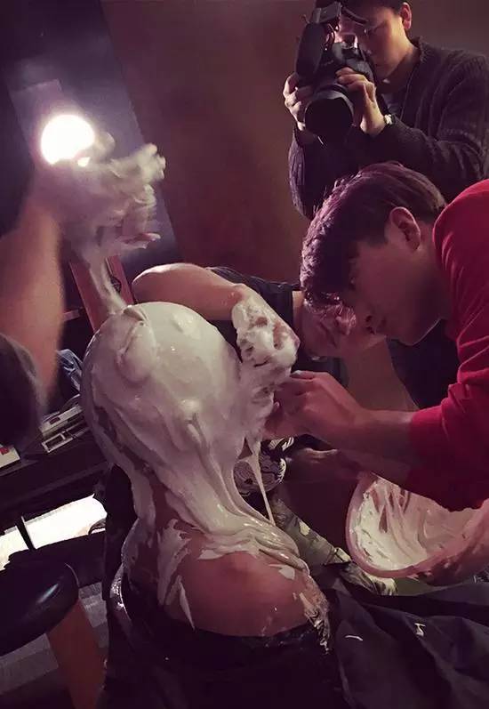 小鲜肉替身拍戏,小鲜肉演戏用替身