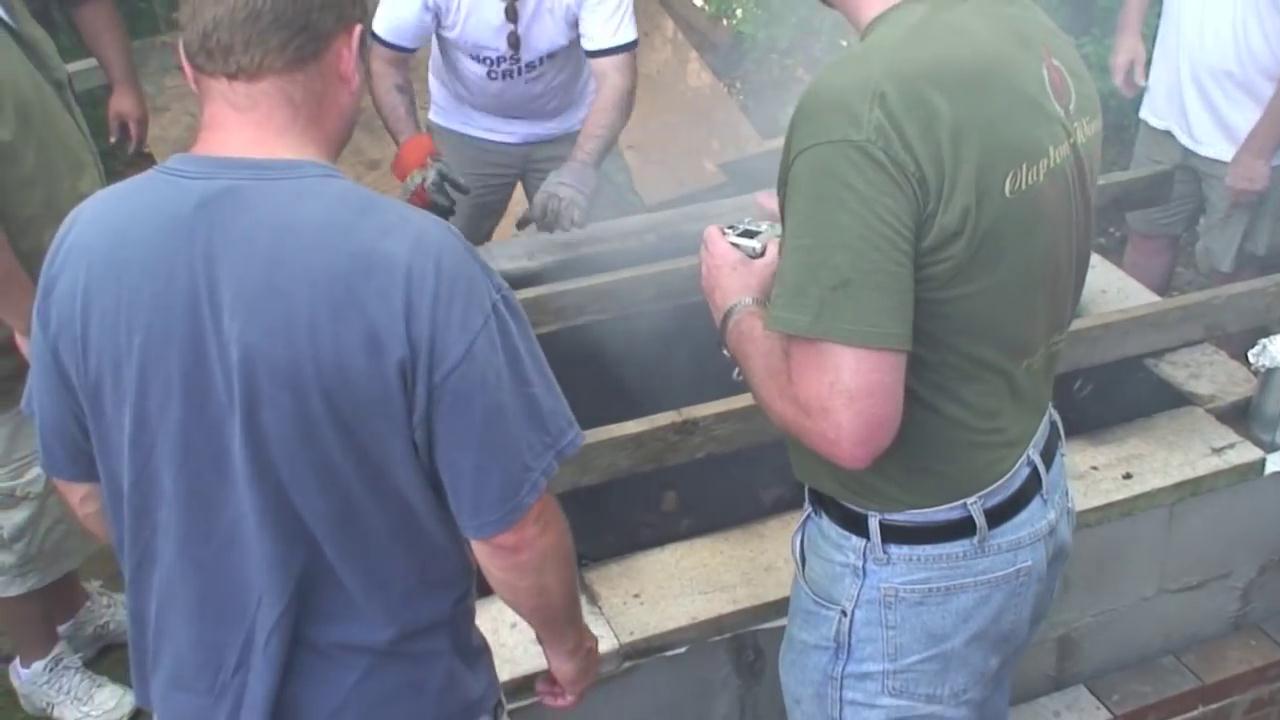 美国土豪烤全牛,广东烤全猪的秘方配料全过程