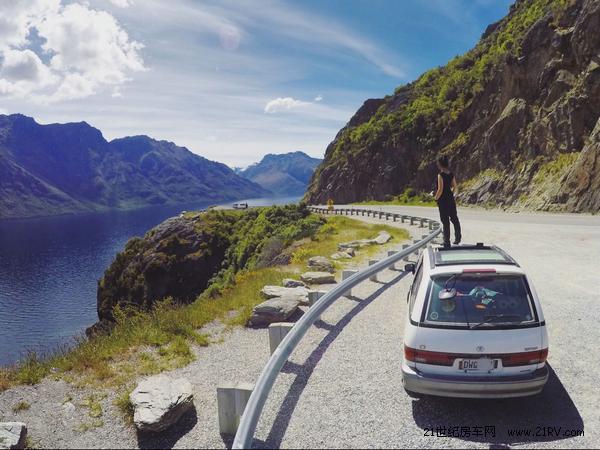 四川夫妻自改房车旅行,成都妹子环游世界