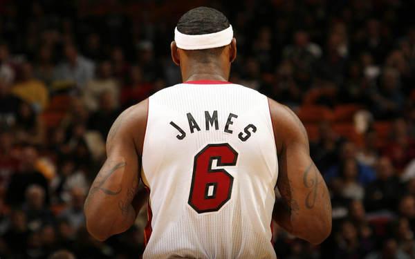 盘点nike实战神鞋,nike詹姆斯系列