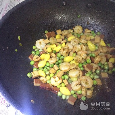 鸡蛋干发明人沈师傅,沈师傅鸡蛋干视频