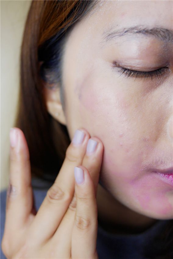 凡茜卸妆油和梦妆卸妆油哪个好,凡茜卸妆油干皮