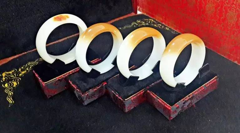 坐着飞机去度假,坐着飞机去过年