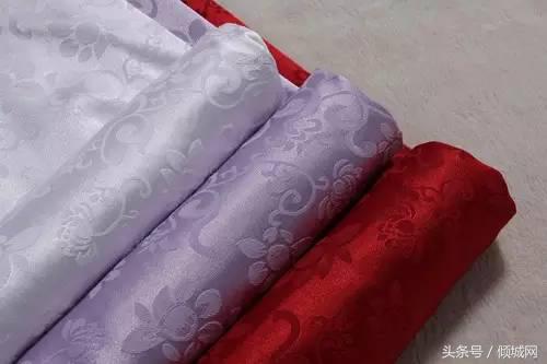 夏天怎么选旗袍,白领选什么品牌服装