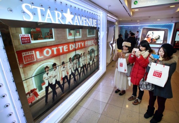 这么冷的天要不要牵我的手情头,这么冷的天还要拿手机