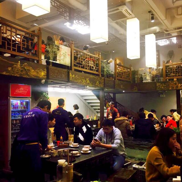 从人气王再到成都金牌火锅称号！凤望龙门实至名归！