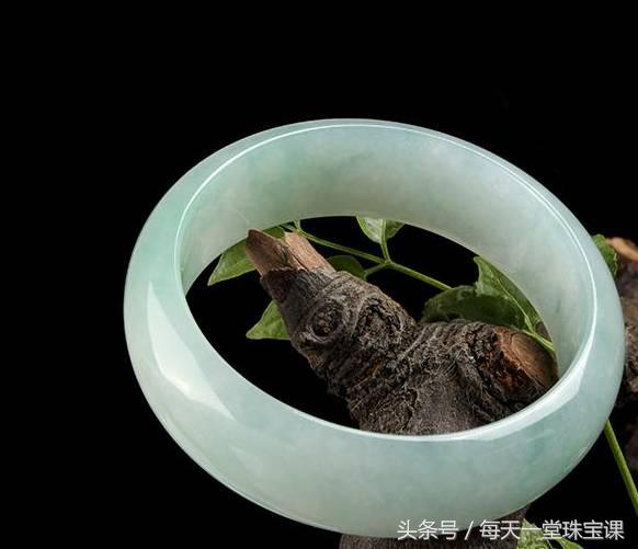 这四种有毒的玉石请远离,四种最害人的玉石