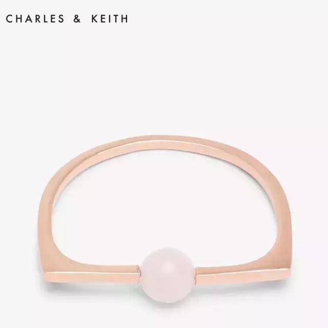 charleskeith黑色细跟新品,charleskeith黄色经典款