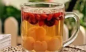 龙眼加枸杞能治近视吗,龙眼枸杞泡水治疗近视吗