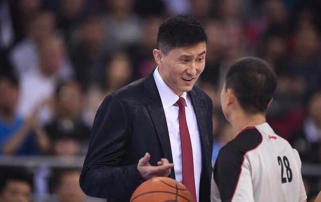 杜锋为何裁判都要给他面子,杜锋为什么在场边吹口哨