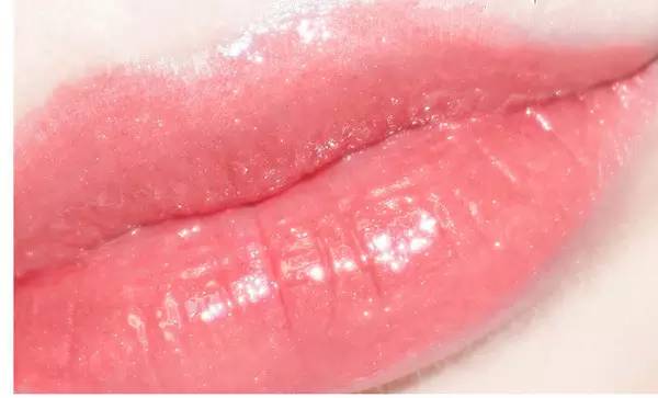 唐嫣口红色蓝调正红,唐嫣推荐的口红